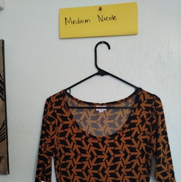 Medium Nicole Lularoe - Picture 4 of 16